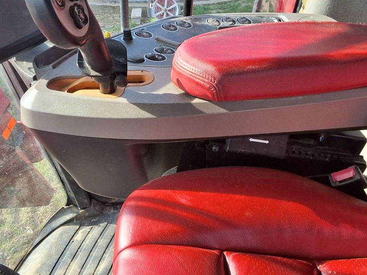 2014-case-ih-5130-image-18