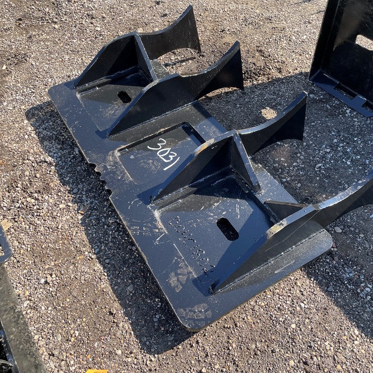 #3031 • Skid Steer Drag Ripper Attachment