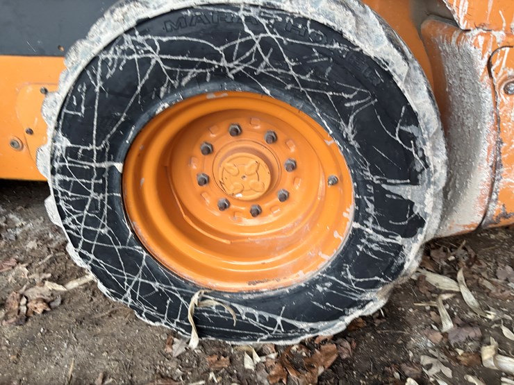 2012-case-sv300-image-55