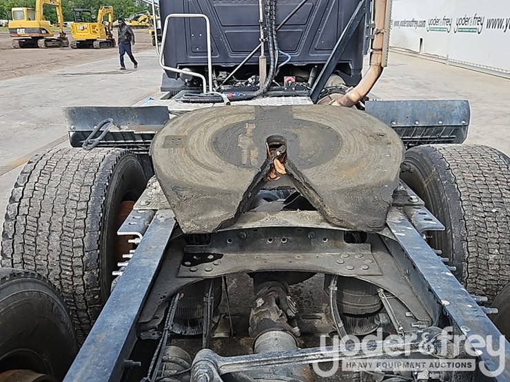 2021-mack-mack-anthem-t64-6x4-truck-tractor,-day-cab,-mp-7-425hp-diesel-engine,-automatic-m-drive-transmission-image-18