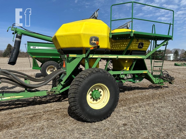 john-deere-1890-image-12