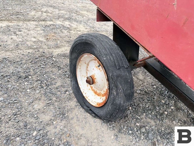 42"-lawn-dump-cart-image-7