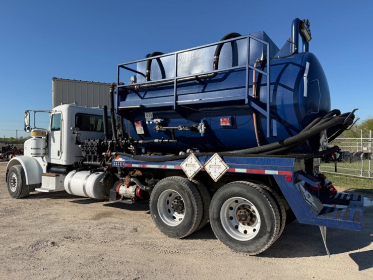 2013-peterbilt-367-image-5