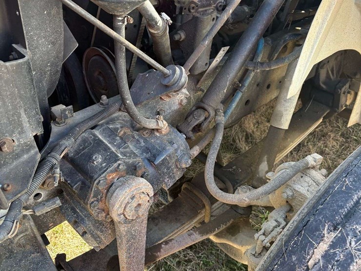 1993-international-8100-image-30