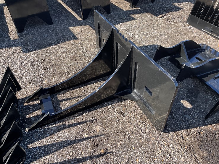 #3030-•-skid-steer-rock-digger-attachment-image-1