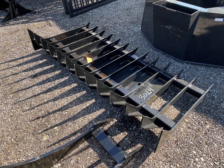 #3029-•-70"-skid-steer-root-rake-attachment-image-1