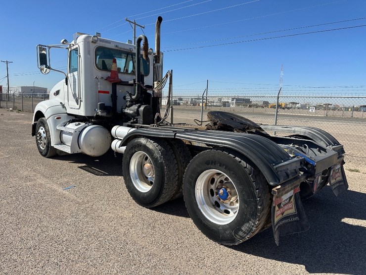 2012-peterbilt-386-image-9