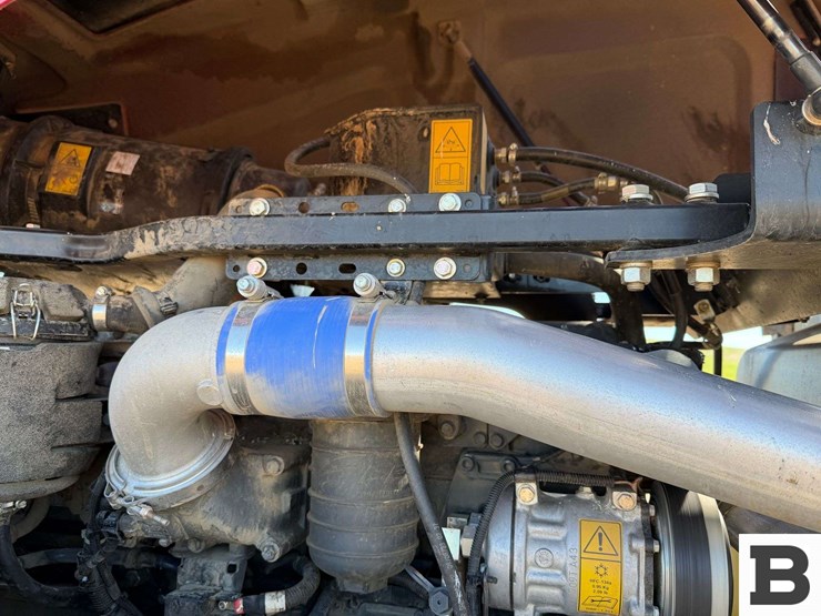 2024-case-ih-525-image-24