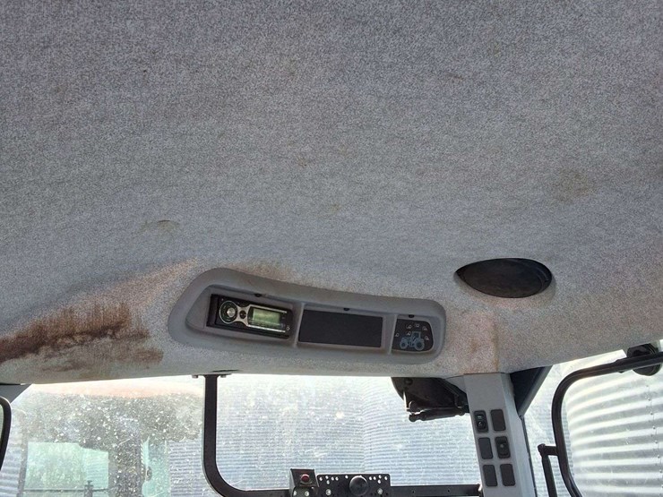 2010-new-holland-t7050-image-20