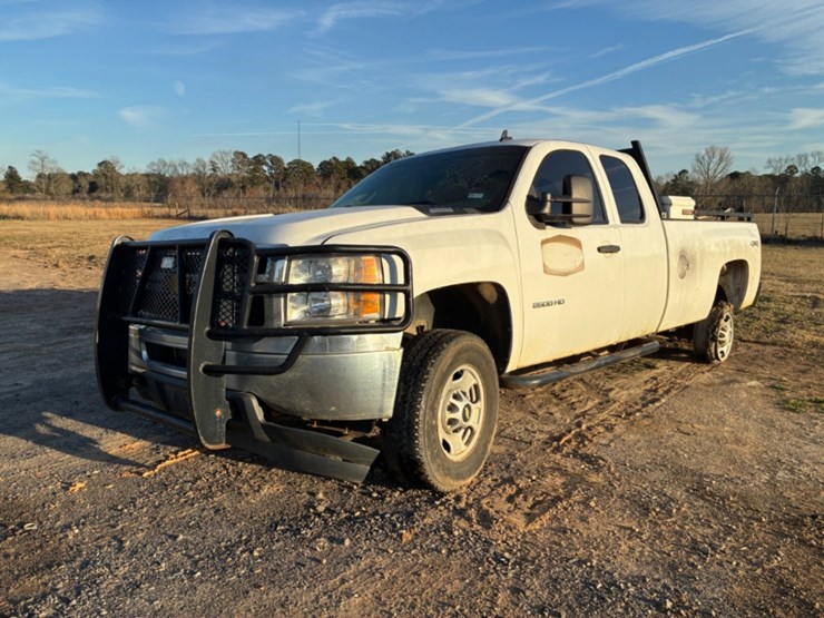 2013-chevrolet-2500-image-1