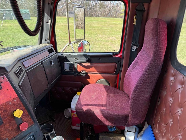 2007-western-star-4900fa-image-35