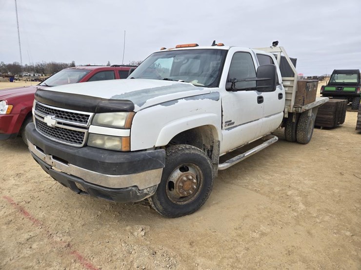 2006-chevrolet-k3500-image-1