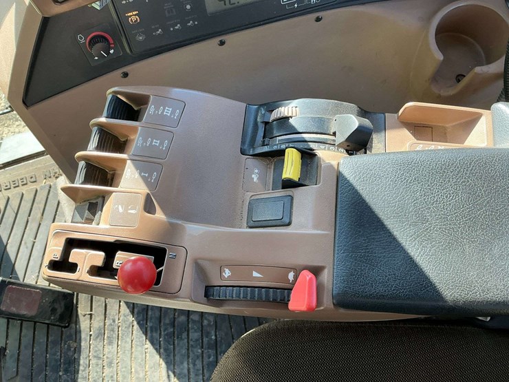 1997-john-deere-8300-image-16