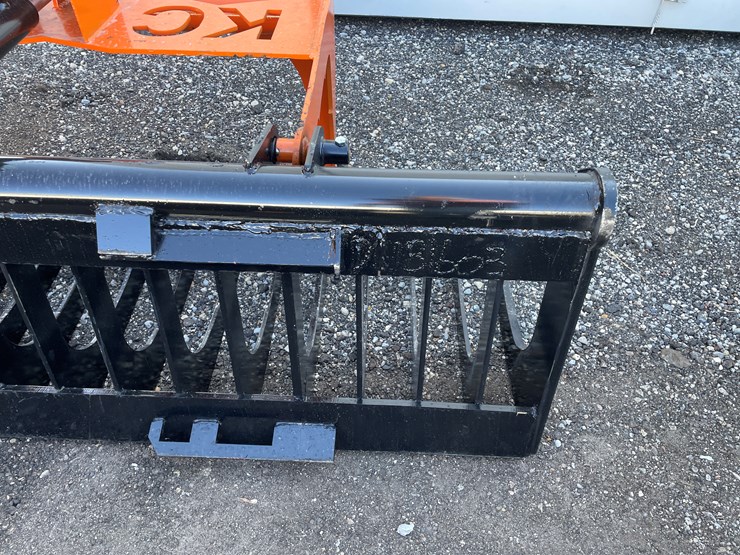#3027-•-76"-skid-steer-skeleton-grapple-image-5