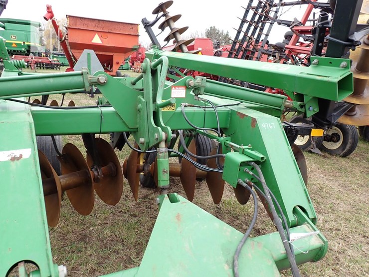 john-deere-630-image-4