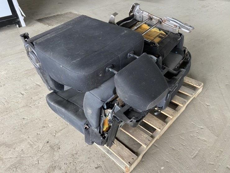 2015-ford-explorer-image-1