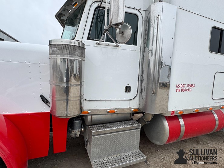 2003-peterbilt-379-image-12