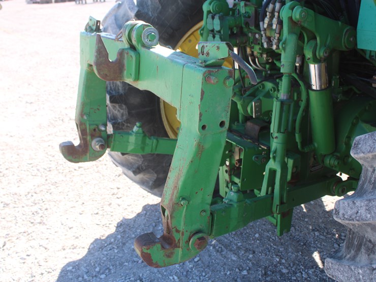 2004-john-deere-7320-image-47