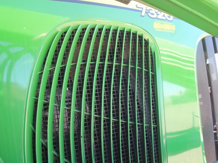 2004-john-deere-7320-image-58