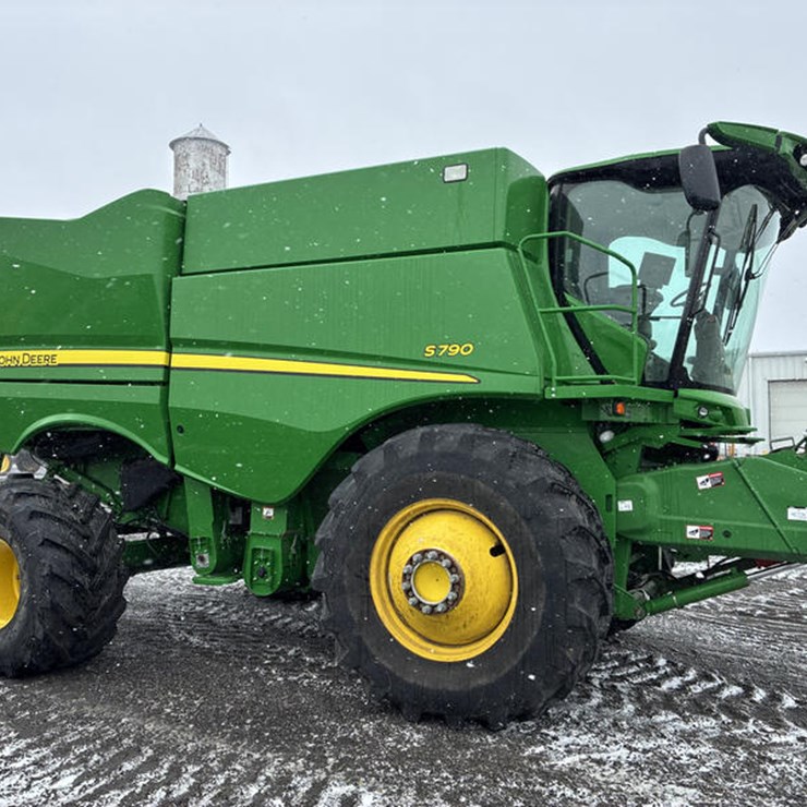 2018 JOHN DEERE S790
