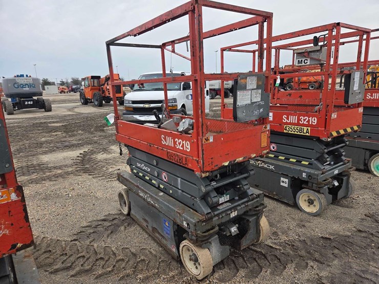 2017-skyjack-sjiii3219-image-2