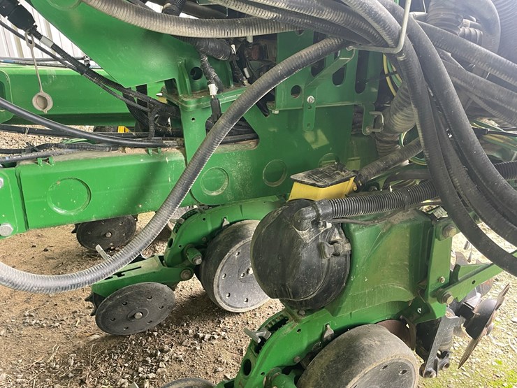 john-deere-1725-image-20