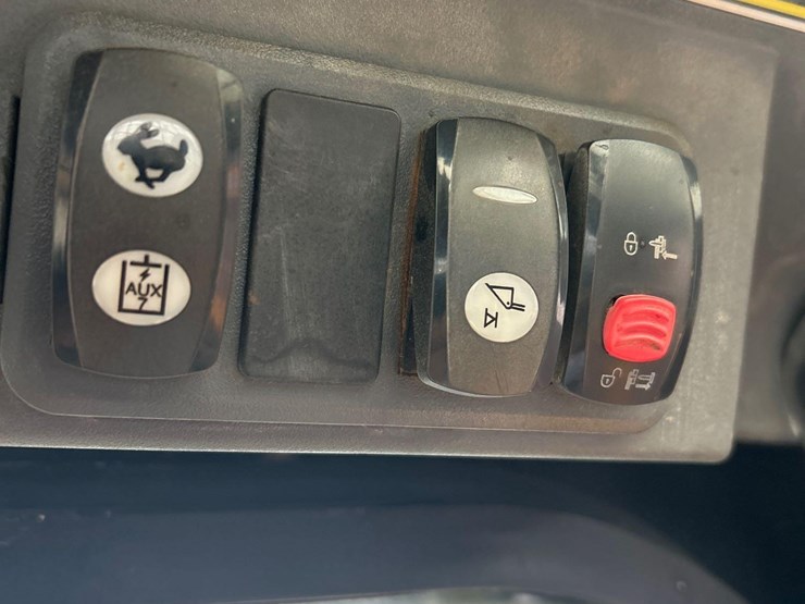 2011-caterpillar-299c-image-18