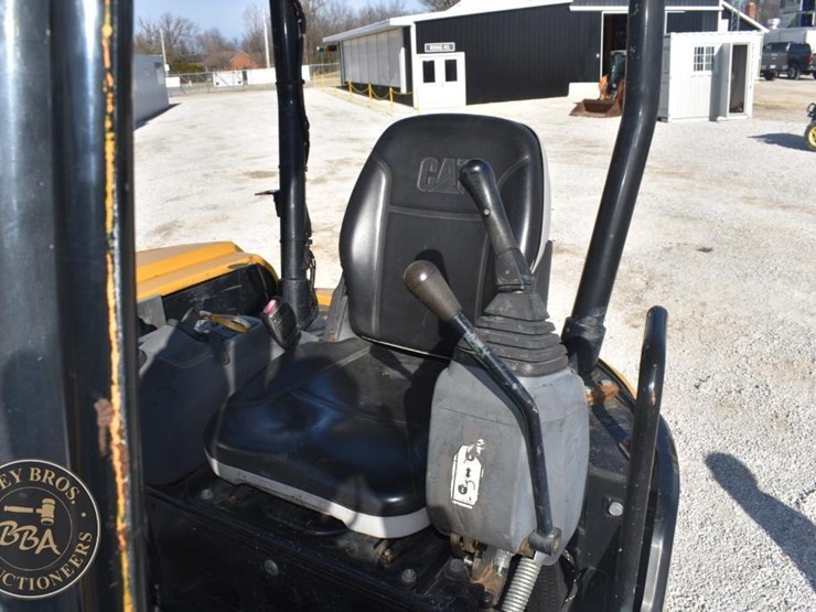 2015-caterpillar-303e-cr-image-41