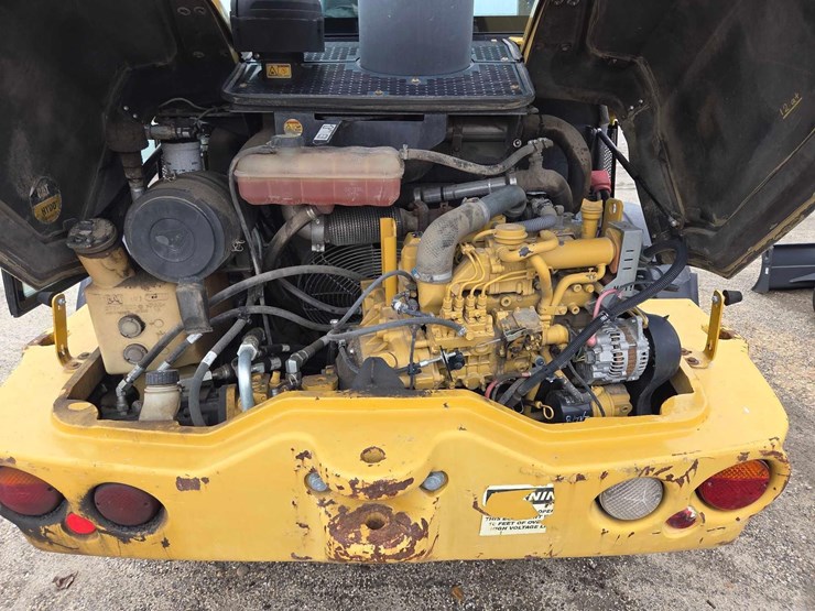 2017-caterpillar-908h2-image-8