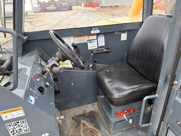 2016-gehl-rs8-42-image-12