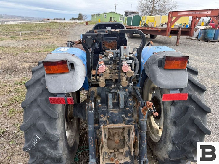 new-holland-tn75vas-tractor---parts-image-19