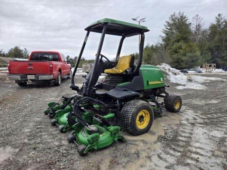 2006-john-deere-3245c-image-1