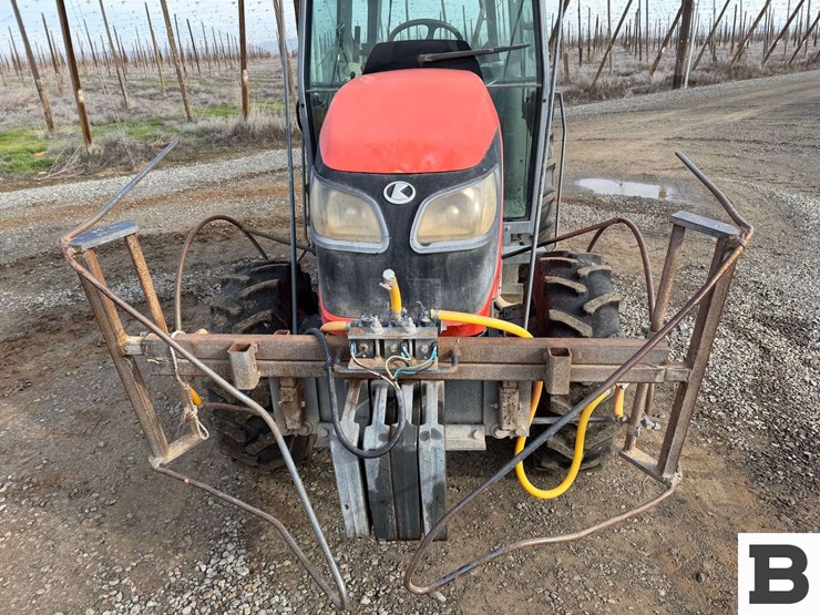 2016-kubota-m8540hd-image-16