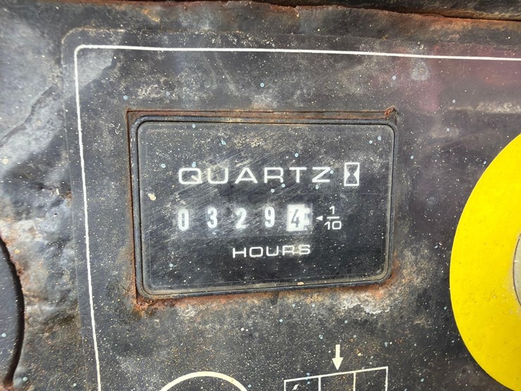 2017-jlg-1932r-image-8