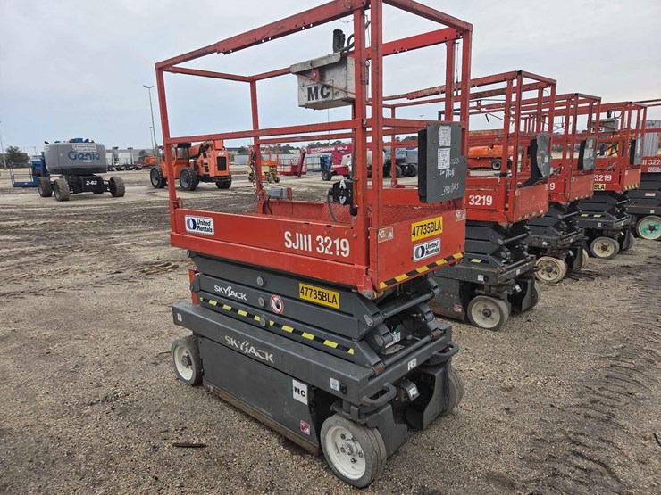 2017-skyjack-sjiii3219-image-9