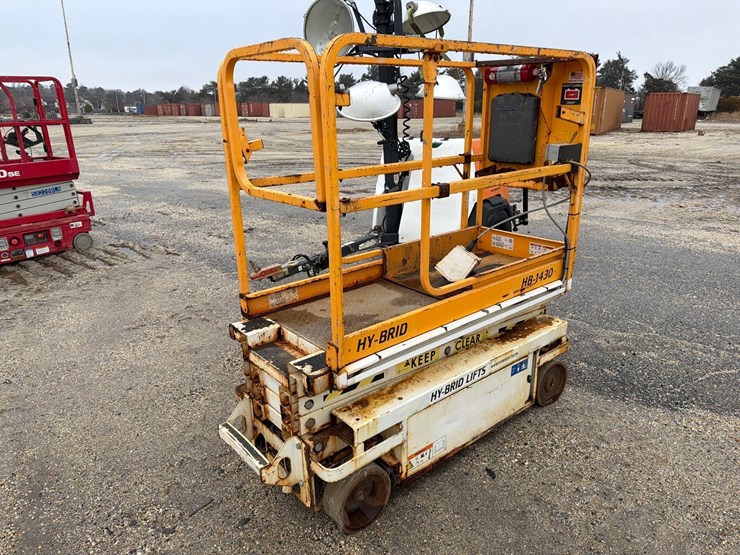 2016-hy-brid-lifts-hb-1430-image-3