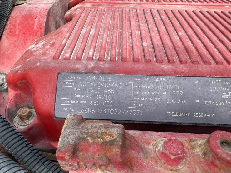 2011-peterbilt-367-image-13