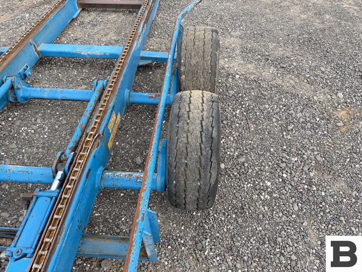 blueline-mfg.-16'-bin-trailer-image-18