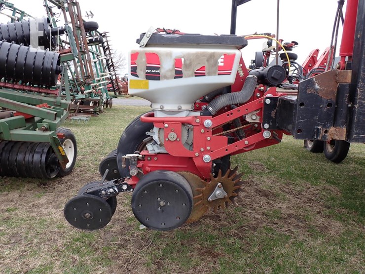 2007-white-8186-image-5