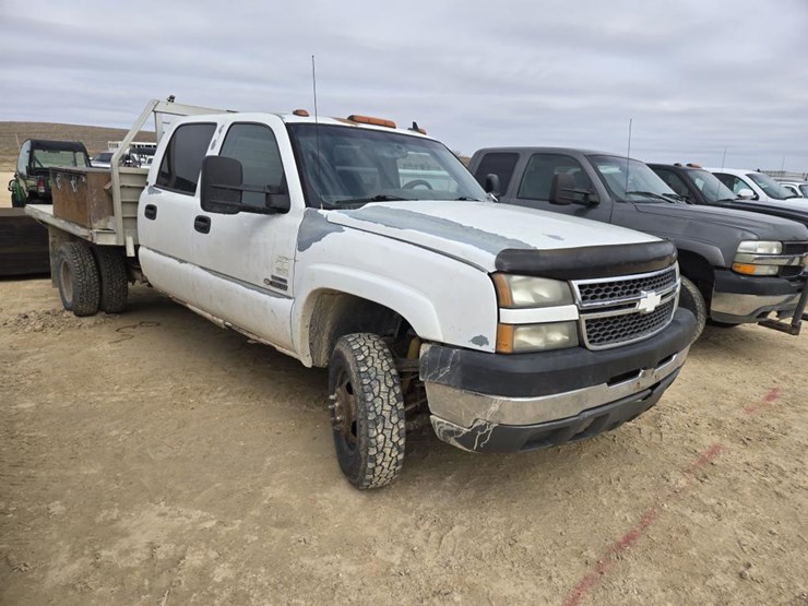 2006-chevrolet-k3500-image-3