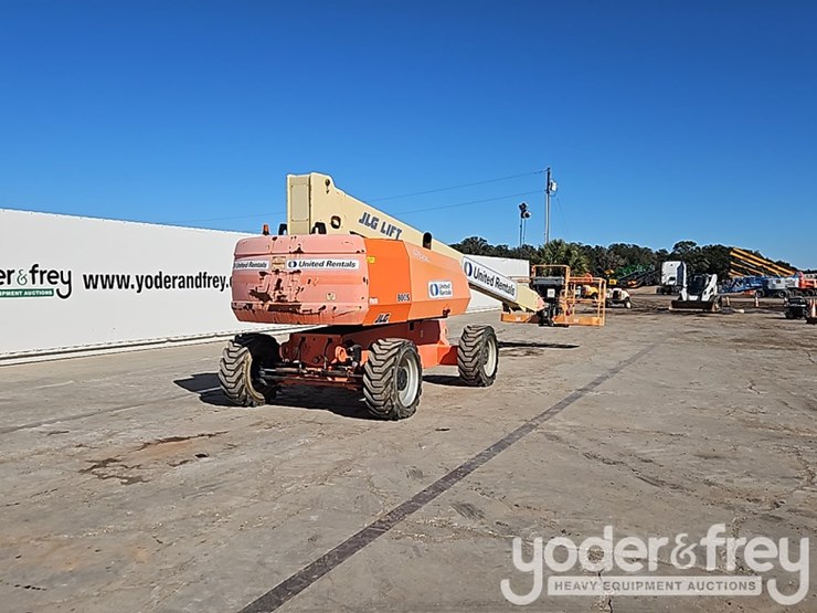 2016-jlg-800s-image-5