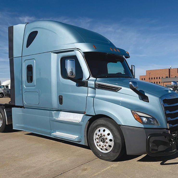 2023 FREIGHTLINER CASCADIA 126