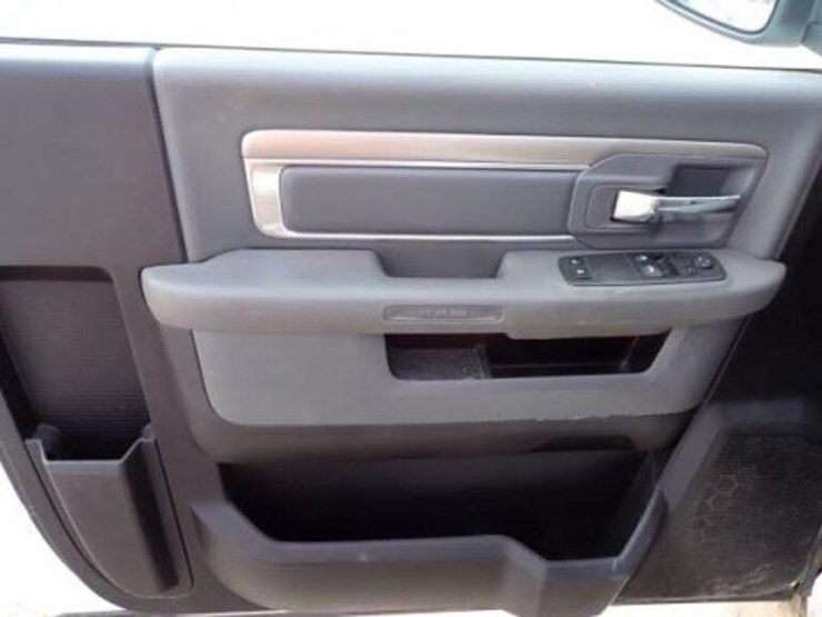 2018-dodge-ram-1500-image-13