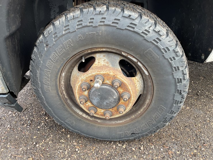 2012-chevrolet-3500-image-9