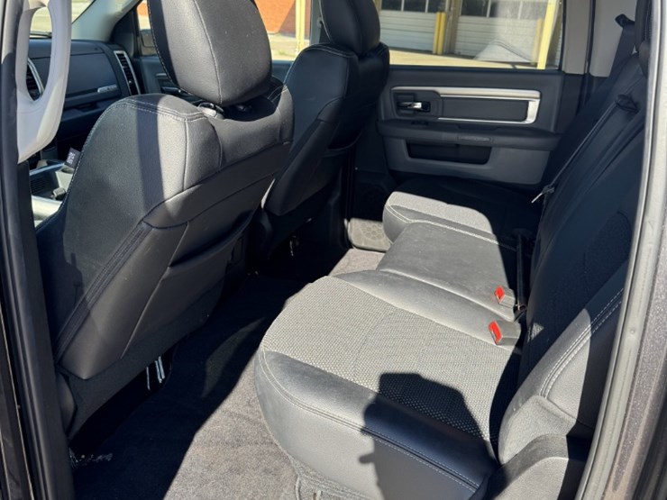 2018-dodge-2500-image-6