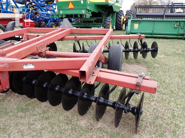 case-ih-3800-image-3