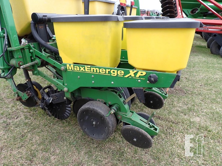 john-deere-1750-image-8