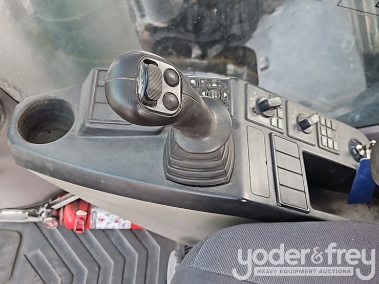 2020-volvo-ec200el-image-45