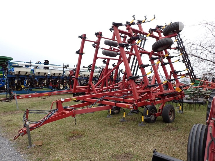 case-ih-4300-image-1