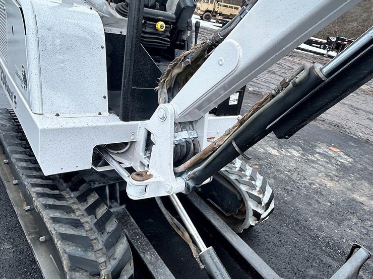 2000-bobcat-334c-image-10